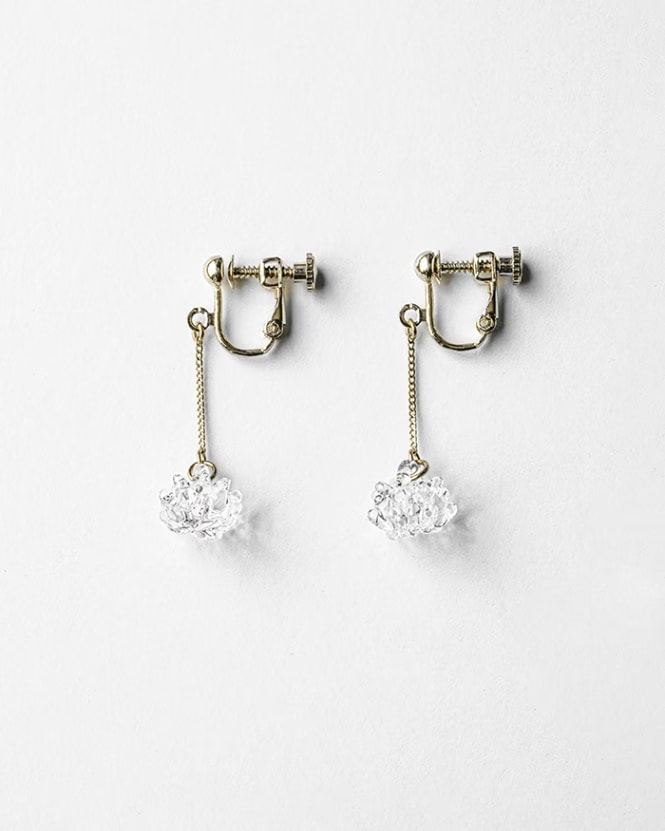 イヤリング シロツメクサ3