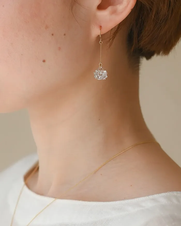 ピアス シロツメクサ1