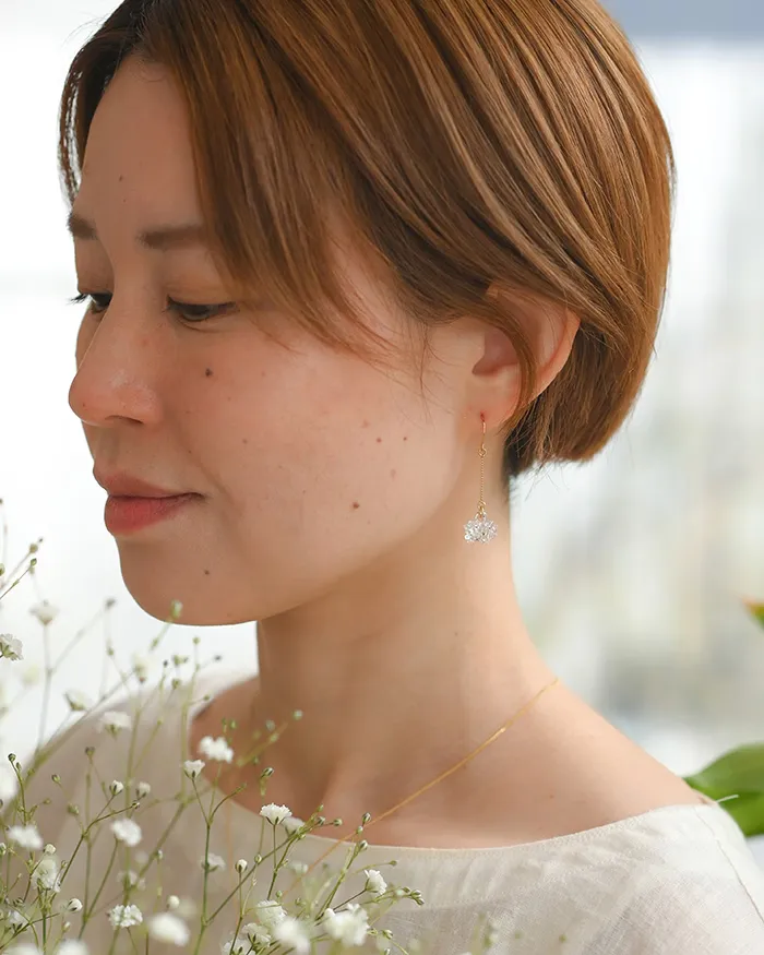 ピアス シロツメクサ2