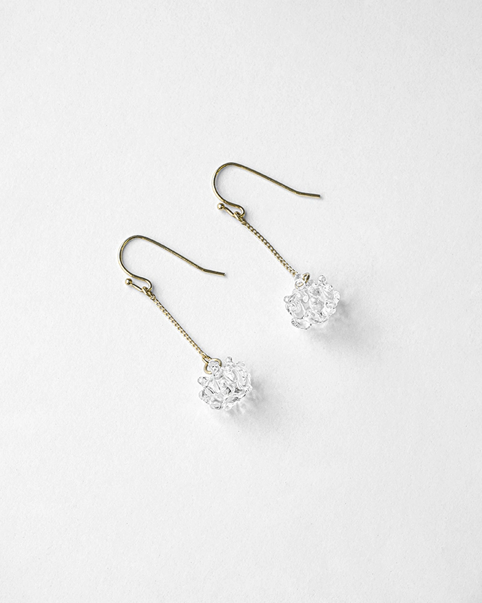 ピアス シロツメクサ4