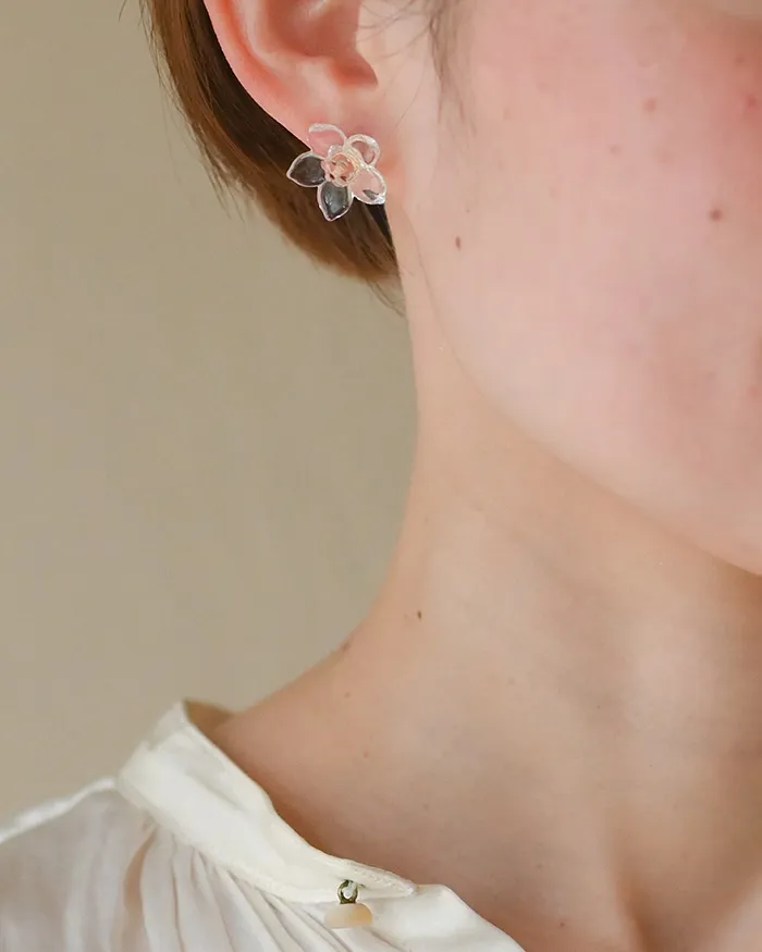 ピアス フラワー1