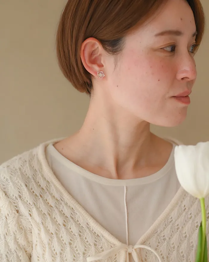 ピアス リトルフラワー2