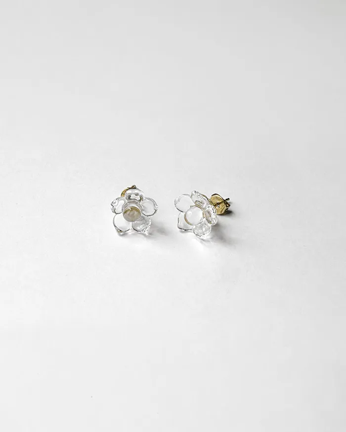 ピアス リトルフラワー3