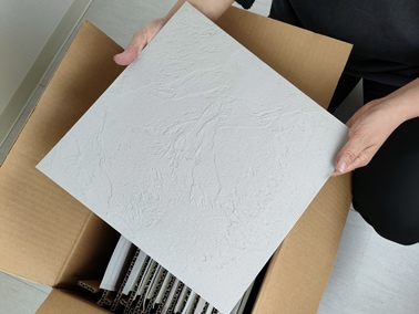 商品を出して割れを確認