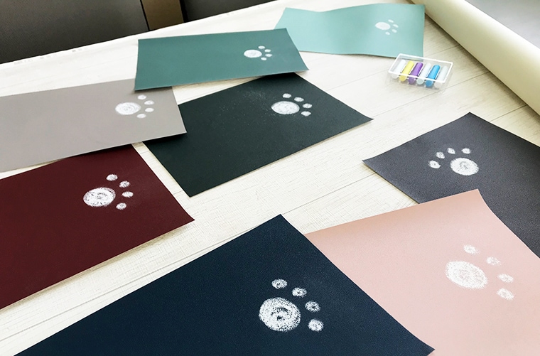 サンゲツリザーブ、黒板クロスのカラーバリエーションイメージ