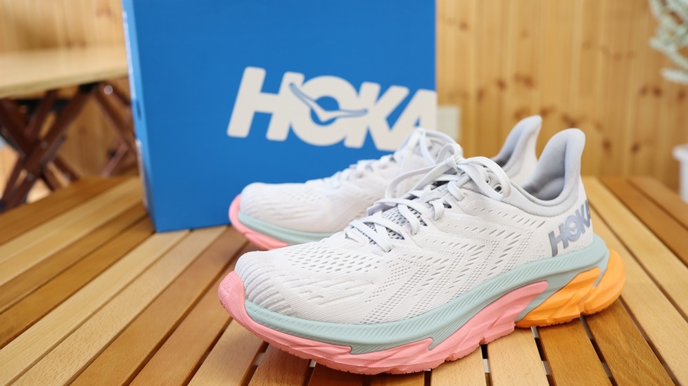 HOKA ONEONE CLIFTON EDGE ホカオネオネ クリフトンエッジ