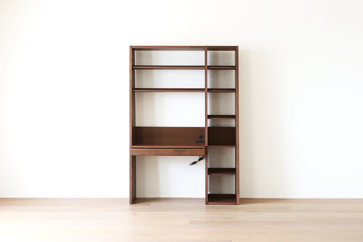 ホワイトオークの壁面デスクイメージ