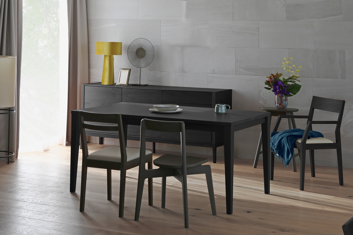 ホワイトオークのダイニングテーブルコーディネート