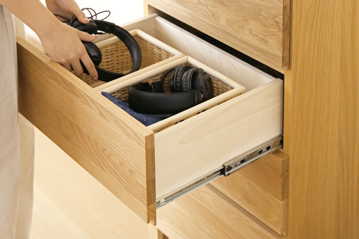 ウォルナットダイニングテーブルの