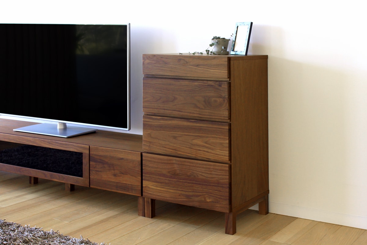 ウォルナットダイニングテーブルの