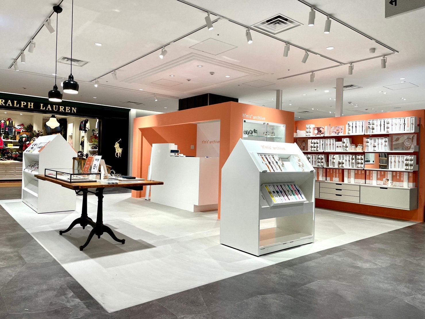 h°m's archive アミュプラザ長崎店