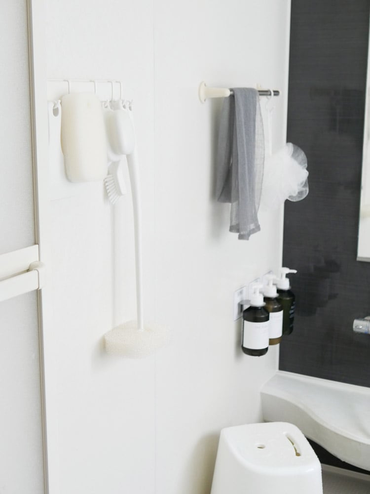 白色マグネット式トイレットペーパーホルダー5連