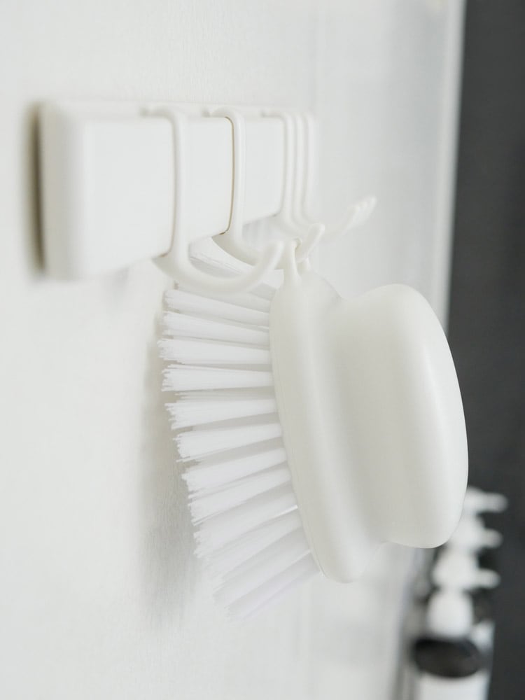 マーナのマグネットフック5連セット 浴室用