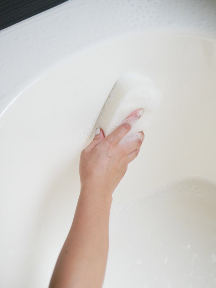 柄付きの日本製マーナバススポンジ