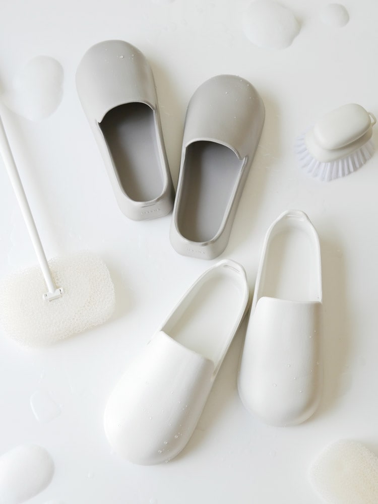 白いマーナのお風呂スリッパ