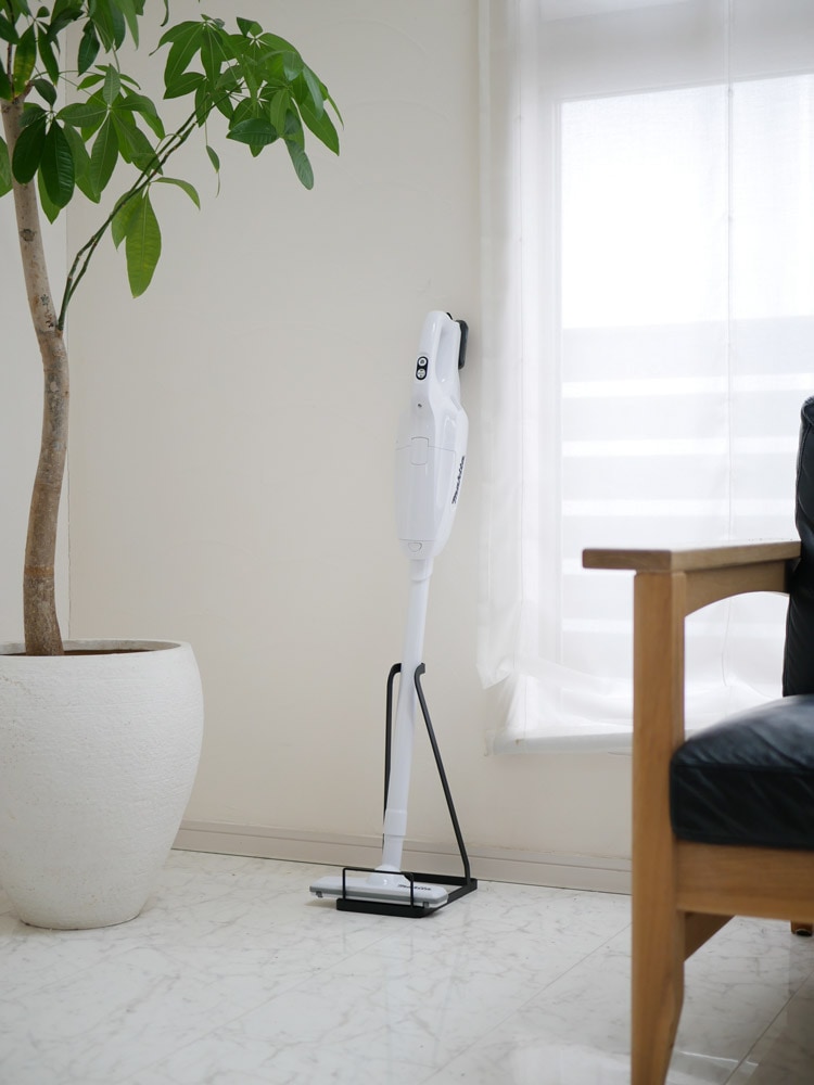 YAMAZAKI製スティッククリーナー用スチール製タワースタンド