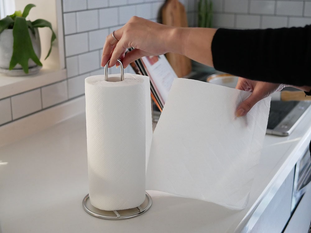 セイラス製18-8ステンレスのシリンダー型デイリーペーパーホルダー。日本製でサイズは縦130mm×横130mm×高さ275mmです