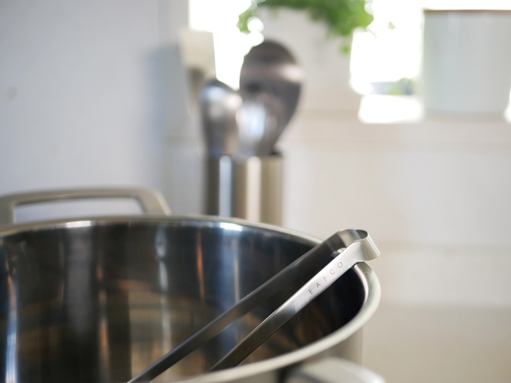 EAトCOのステンレス製サイバシトング