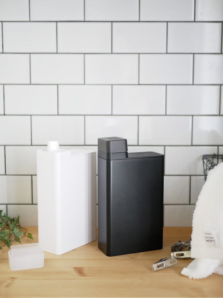 towerブランドのプラスチック製詰め替え用ランドリーボトル、約700ml、ABS樹脂の蓋付き