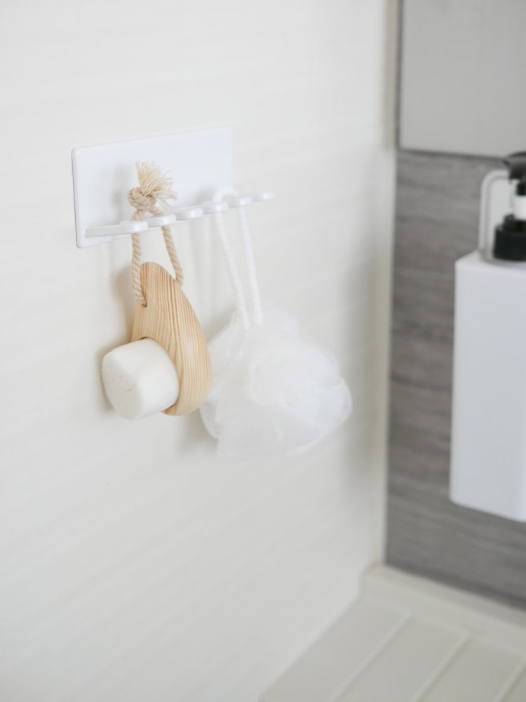 tower製マグネットバスルームホルダー、シェーバーと歯ブラシ収納