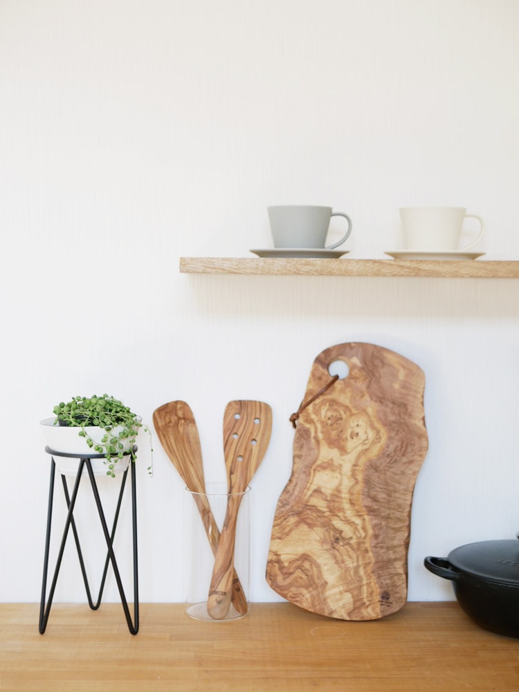 ポッシュリビングのアイアン製ポットスタンド