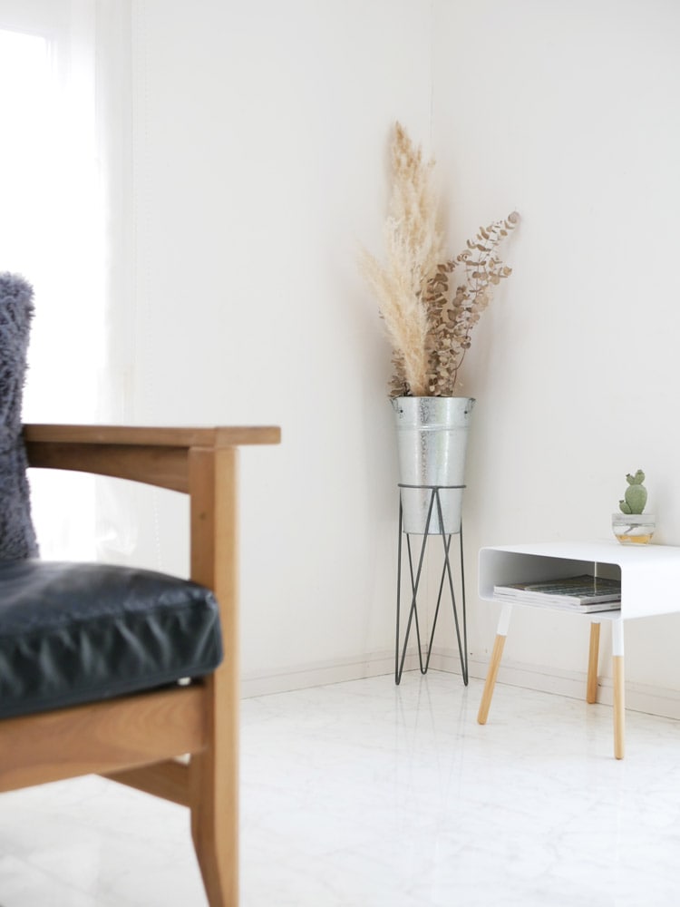 ポッシュリビングのインド製アイアンポットスタンド