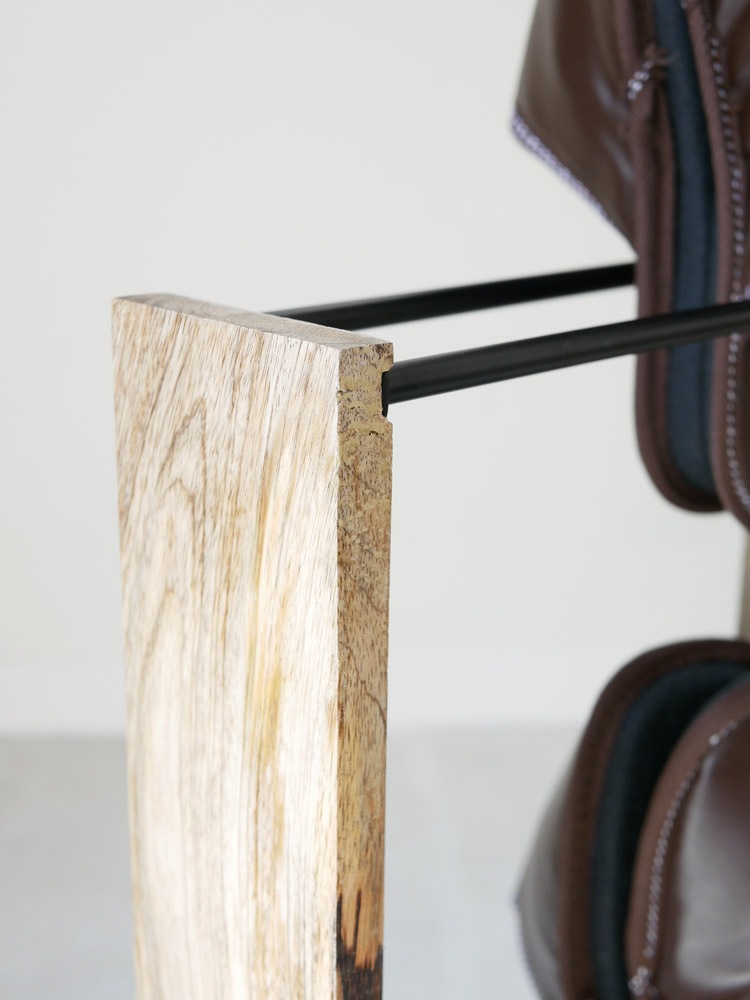 アイアンと木製のポッシュリビングスリッパラック