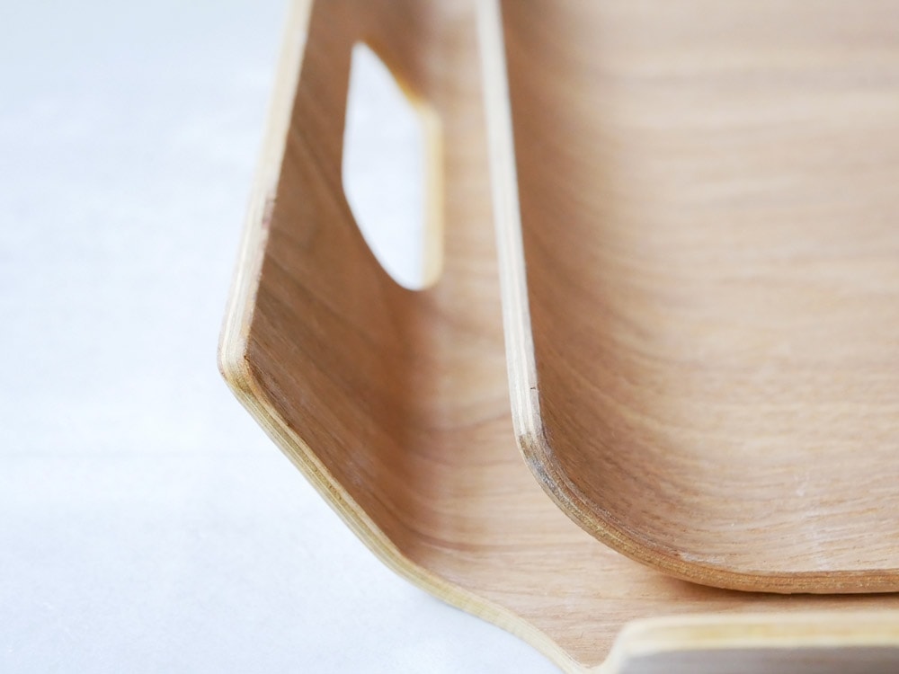 キントーのウィロー木製ノンスリップカーブトレイ