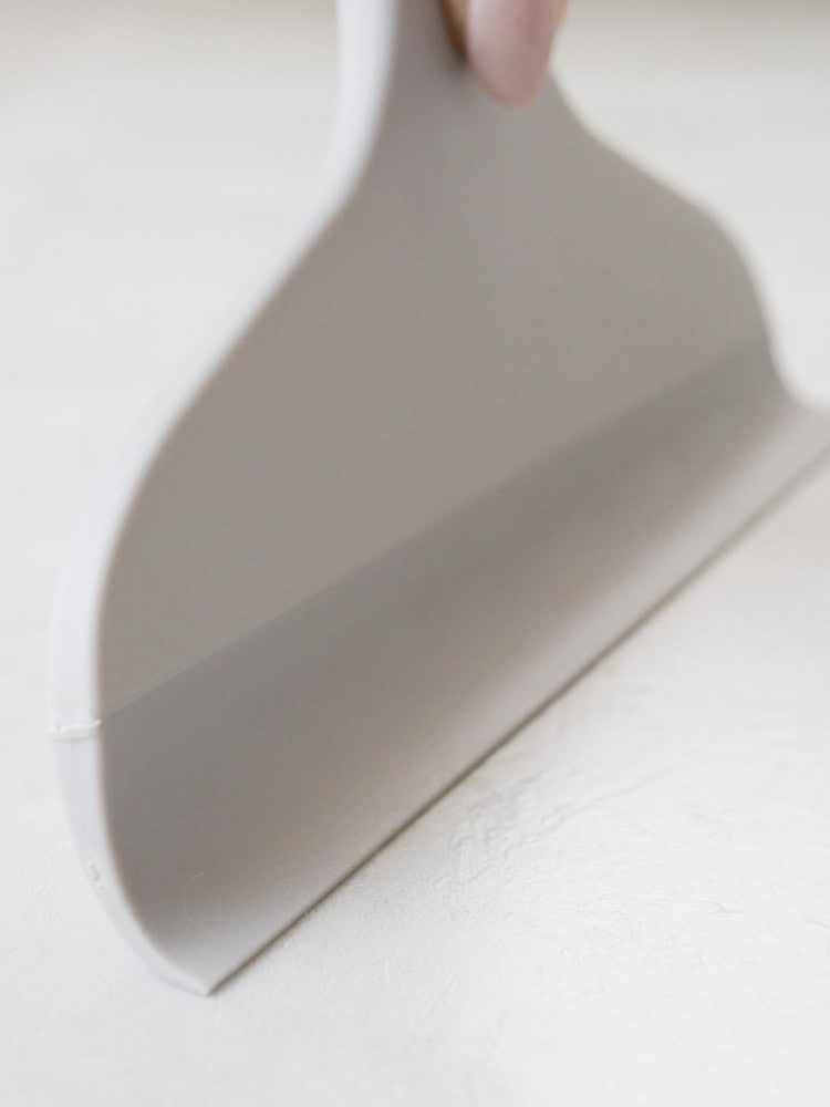 マーナのお風呂用スキージー、プラスチック製