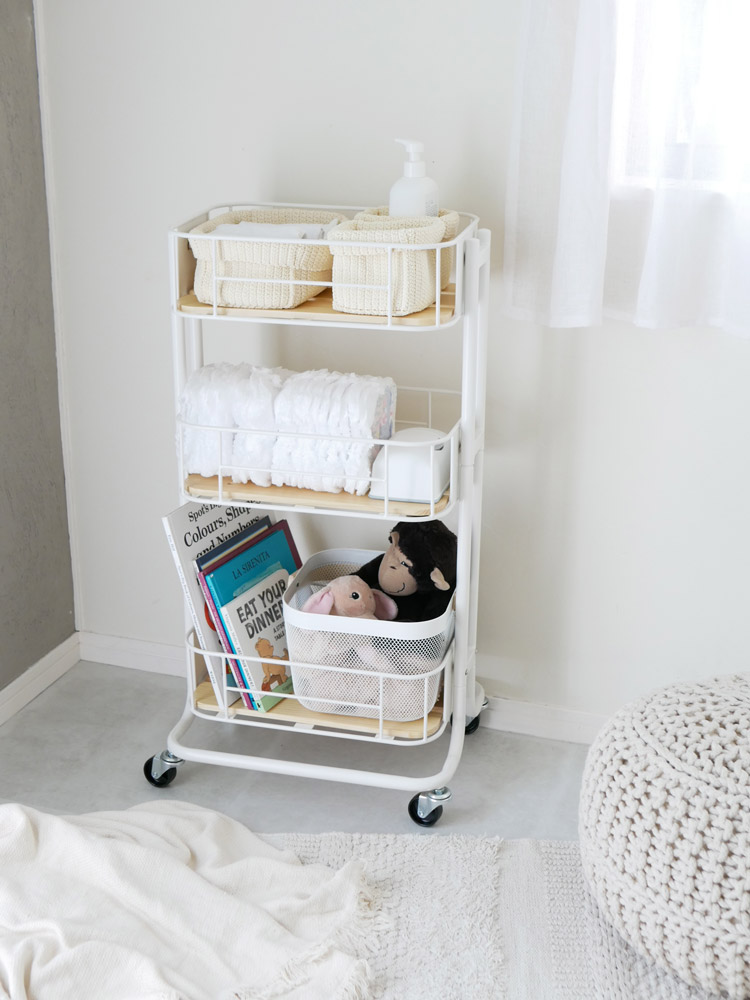 BY CAGEのスチール製3段ワゴンと収納バスケット