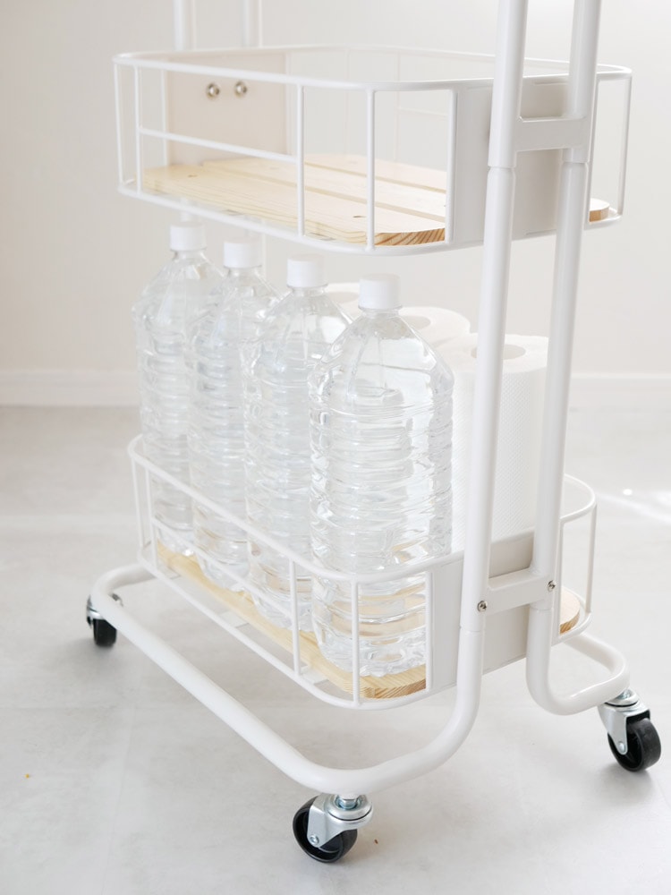 BY CAGEのキッチン用三段ワゴン、スチール製