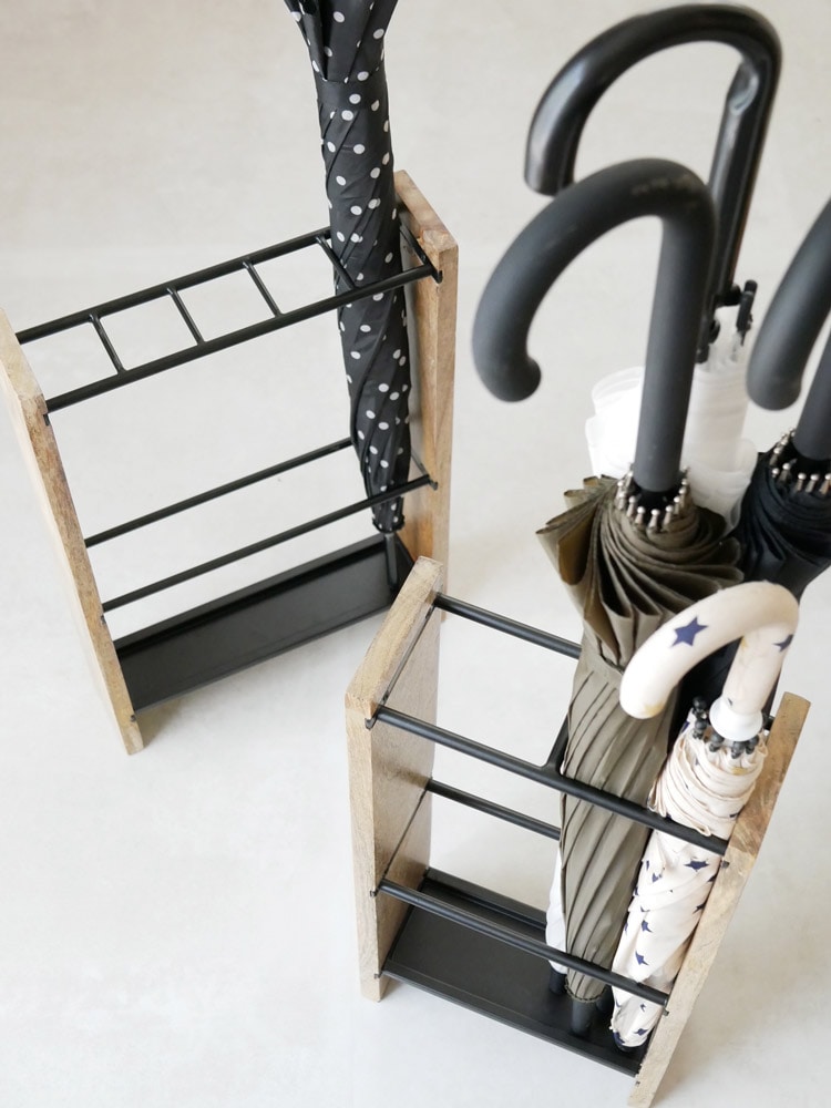 POSH LIVINGのアイアンとマンゴーウッド製アンブレラスタンド