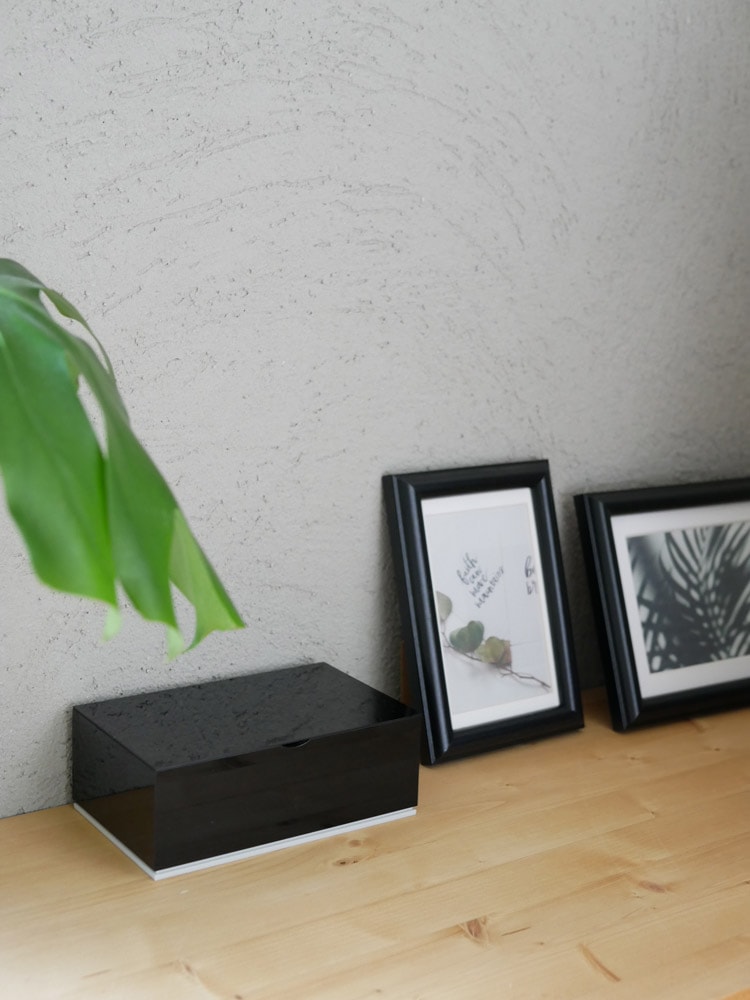 ヤマザキ【Veil】自然素材のウェットティッシュケースと観葉植物