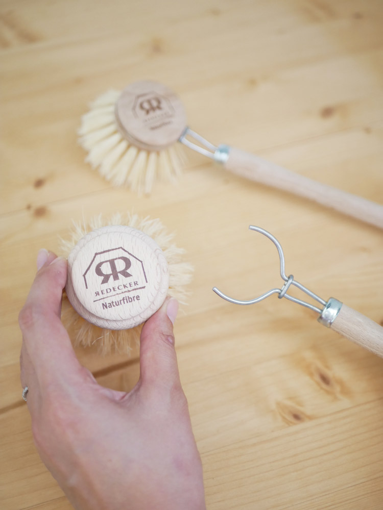 REDECKERの木製ウォッシングブラシ