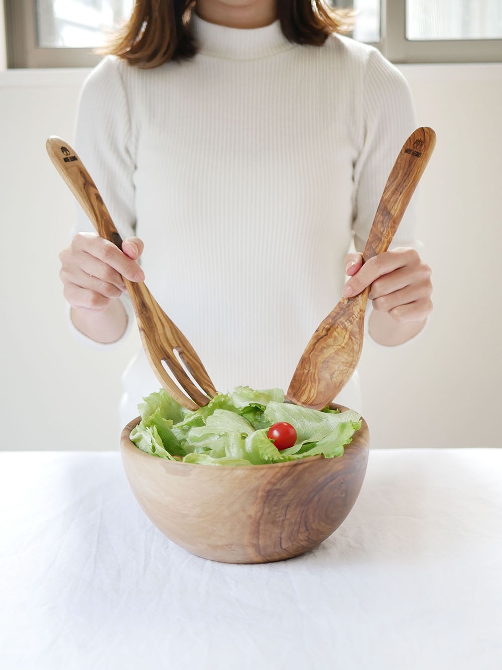Arte Legnoのオリーブウッド製サラダサーバーとスパチュラ