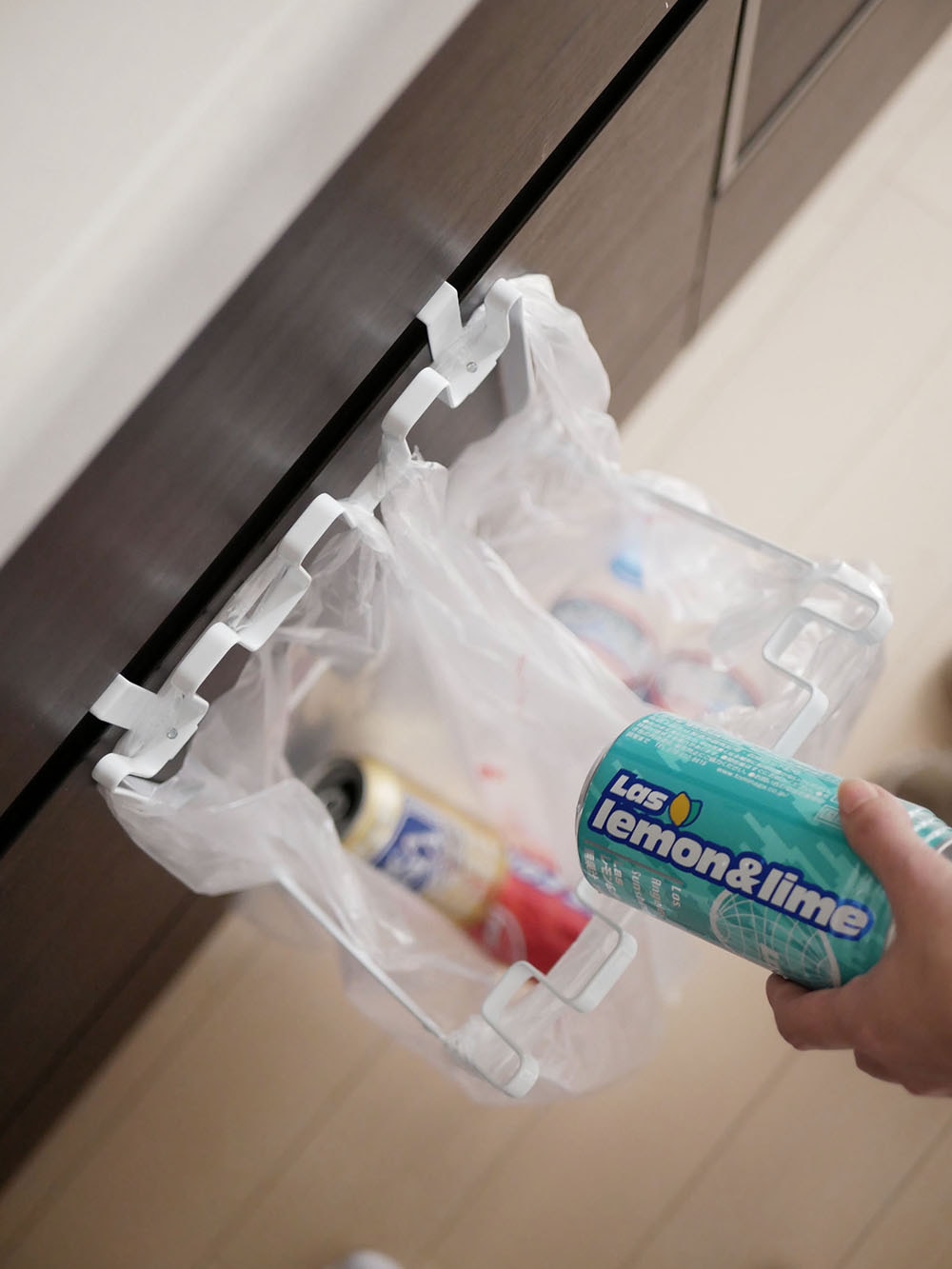 YAMAZAKIのスチール製レジ袋ハンガー