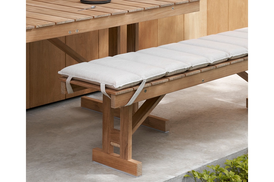 BM1871 BENCH（アウトドア 折りたたみ式ベンチ） / Carl Hansen＆Son