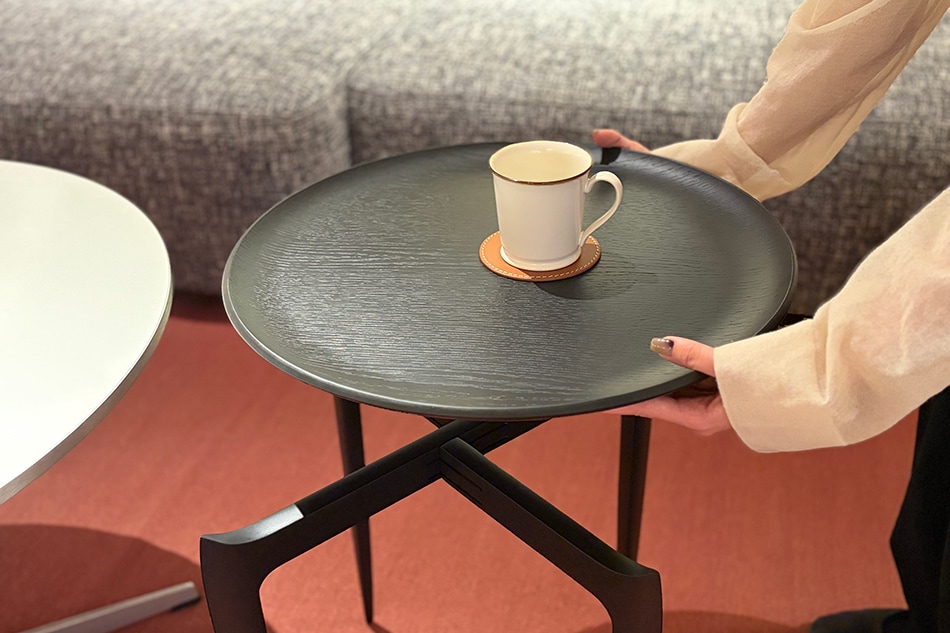 Tray Table（トレイテーブル）/ FRITZ HANSEN（フリッツ・ハンセン
