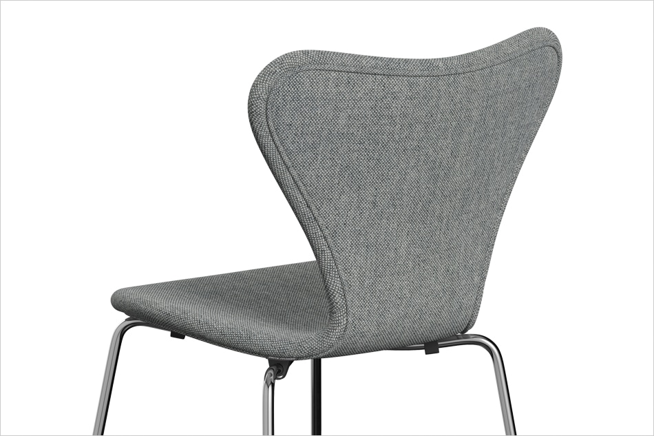 Seven Chair Full Upholstered 3107 STEELCUT TRIO/FRITZ HANSEN 