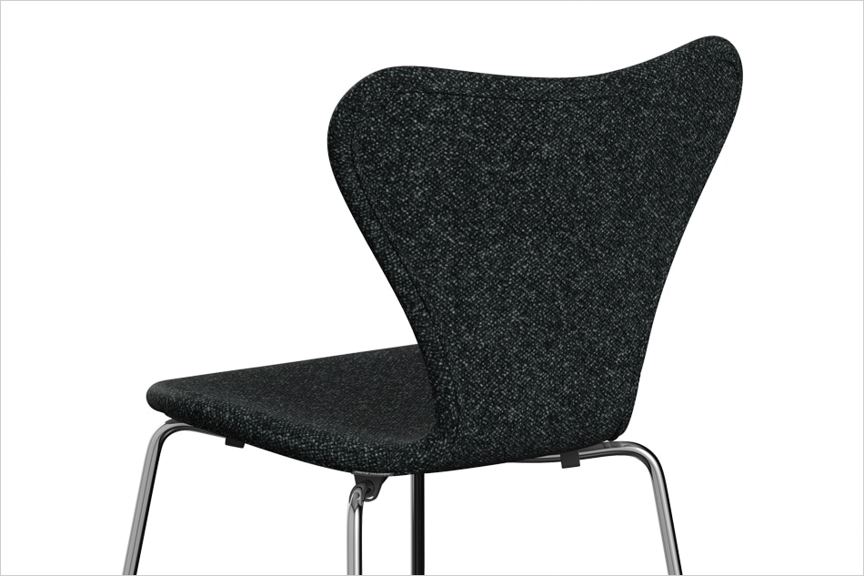 Seven Chair Full Upholstered 3107 STEELCUT TRIO/FRITZ HANSEN