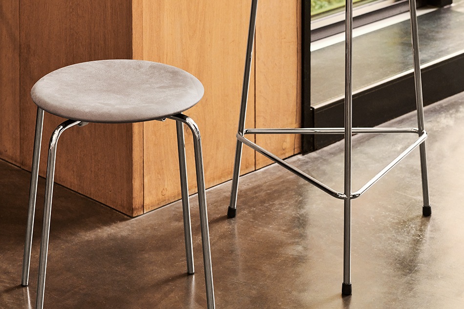 Fritz Hansen ドットスツール Arne Jacobsen-