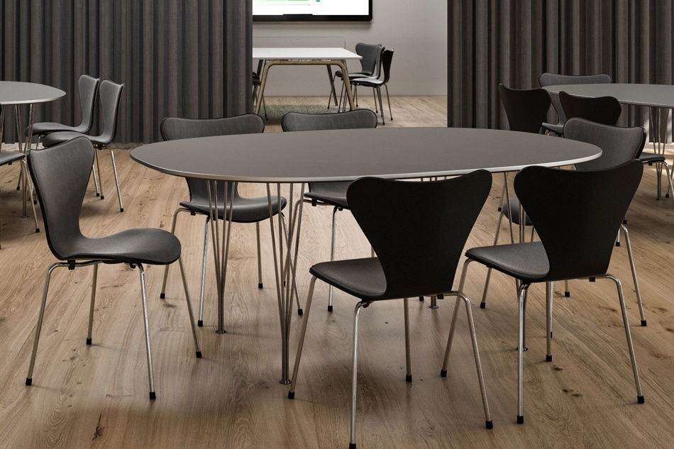 B616 Super-Elliptical table（スーパー楕円テーブル） / FRITZ HANSEN 