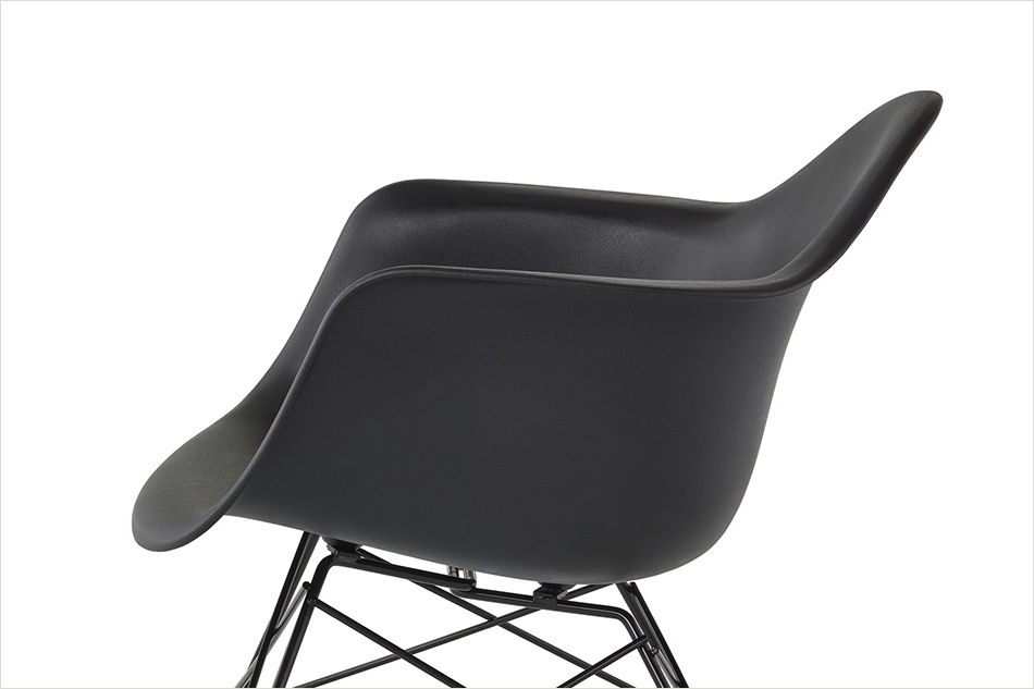 Eames Plastic Armchair Low Wirebase（イームズ プラスチック アーム 