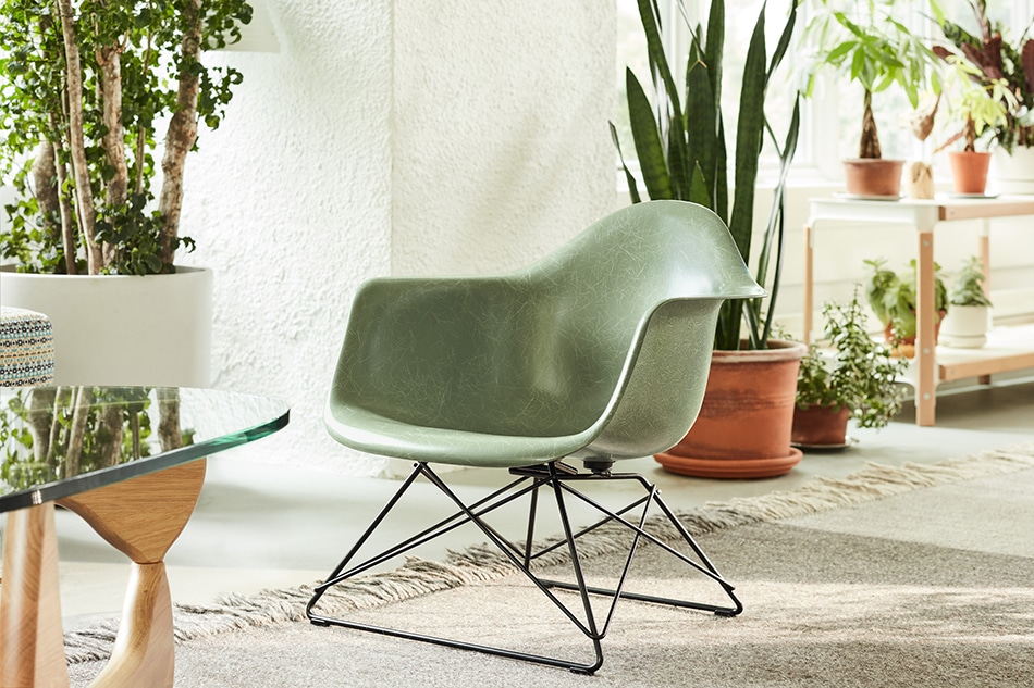 Eames Fiberglass Armchair Low Wirebase（イームズ ファイバーグラス