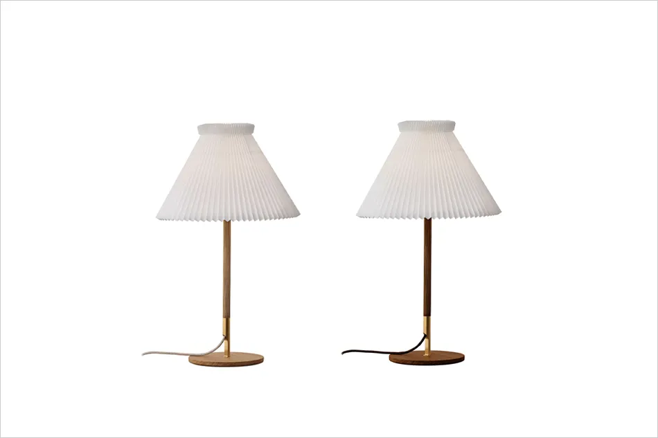 Model328 LK80 Table Lamp（モデル328 テーブルランプ） / LE KLINT（レ・クリント） / Aurelien  Barbry（オルリアン・バルブリ）