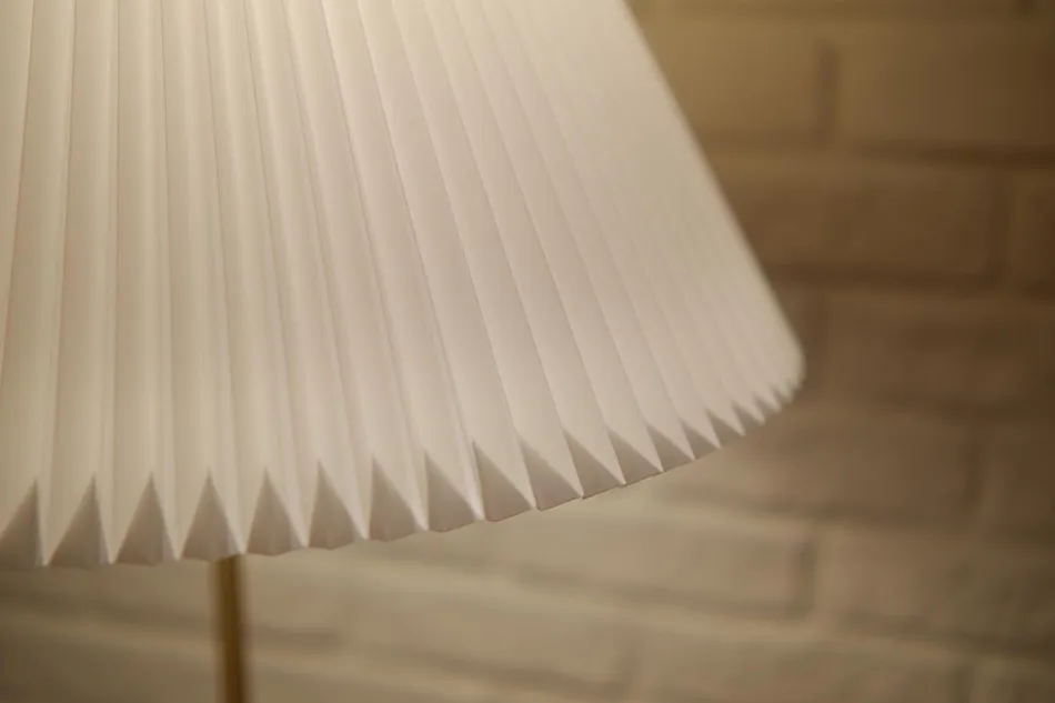 LE KLINT　モデル351 フロアスタンド ホワイトプリーツシェード Model351 Floor Lamp（モデル351 フロアランプ） / LE KLINT（レ