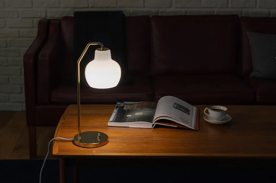 クラウンスカル　テーブルライト　レア物 ロンドン発SUCKUKのスカルデザインシリーズに、リアルなスカル型LED