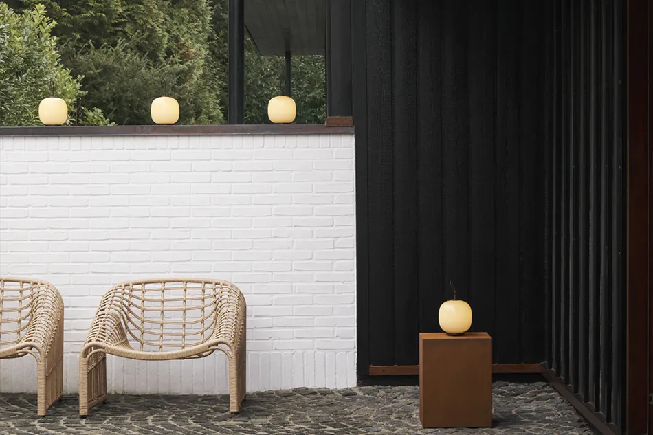 VL45 Radiohus Portable（ラジオハウス ポータブル ランプ）/Louis