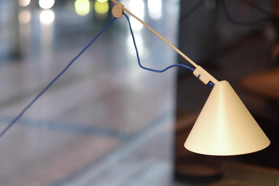 Ayno Table Lamp（アイノ テーブルランプ） / Midgard Licht（ミッド