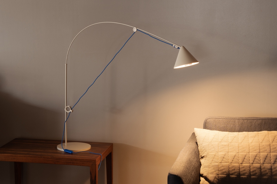 Ayno Table Lamp（アイノ テーブルランプ） / Midgard Licht（ミッド